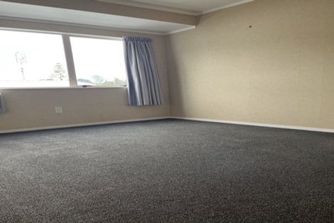 Photo of property in 7b Portland Street, Welcome Bay, Tauranga, 3112