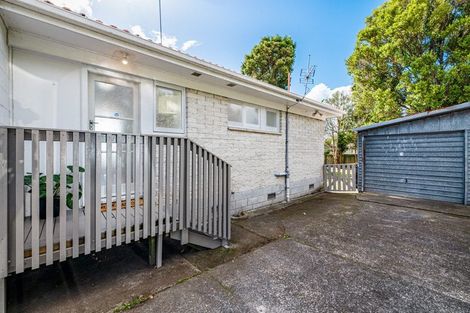 Photo of property in 2/219 Swanson Road, Henderson, Auckland, 0610
