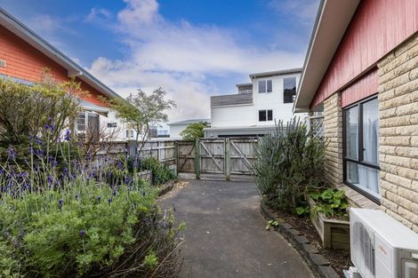 Photo of property in 14 Sackville Street, Fitzroy, New Plymouth, 4312