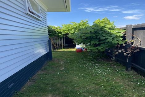 Photo of property in 8 Paterson Avenue, Pukekohe, 2120
