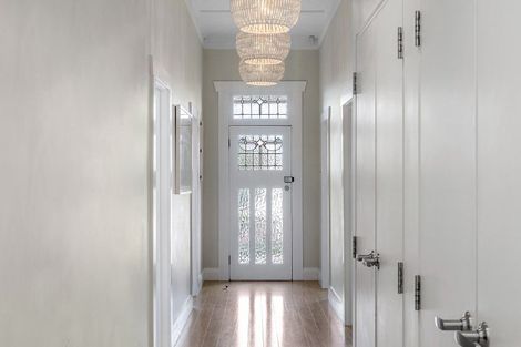 Photo of property in 32 Garnet Road, Westmere, Auckland, 1022