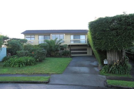 Photo of property in 13 Hurstbourn Priors, Goodwood Heights, Auckland, 2105