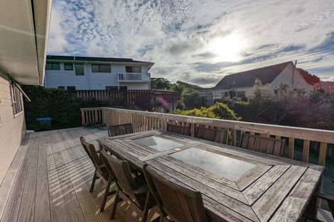 Photo of property in 9 Exploration Way, Whitby, Porirua, 5024