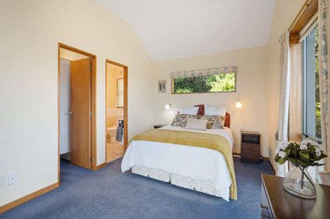 Photo of property in 190 Cannon Hill Crescent, Mount Pleasant, Christchurch, 8081