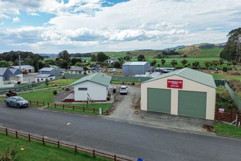 Photo of property in 5 Mcfeely Street, Tuatapere, 9620