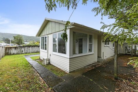 Photo of property in 10d Bull Avenue, Wainuiomata, Lower Hutt, 5014