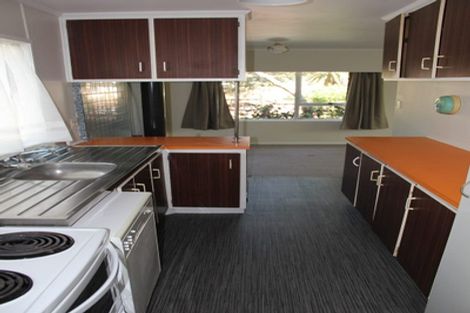 Photo of property in 28 Glynnbrooke Street, Te Atatu South, Auckland, 0610