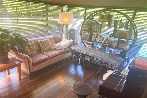 Photo of property in 2 Cesari Place, West Harbour, Auckland, 0618