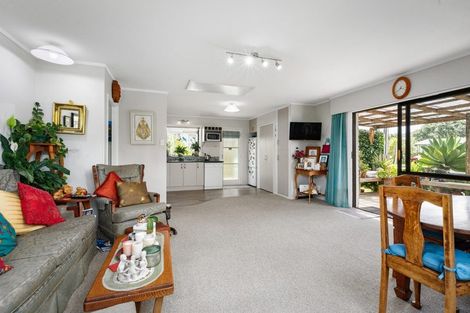 Photo of property in 4a Otto Road, Waihi Beach, 3611