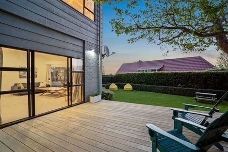 Photo of property in 1/16 Manutara Avenue, Forrest Hill, Auckland, 0620