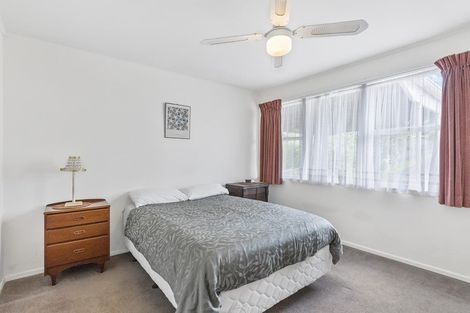 Photo of property in 28 Lowtherhurst Road, Massey, Auckland, 0614