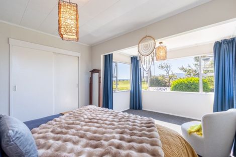 Photo of property in 35 Callender Terrace, Paraparaumu Beach, Paraparaumu, 5032