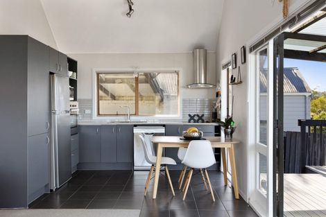 Photo of property in 2/807 East Coast Road, Northcross, Auckland, 0630