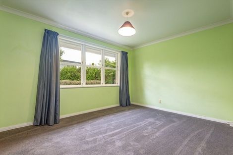 Photo of property in 12 Wigan Place, Hokowhitu, Palmerston North, 4410