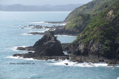 Photo of property in 38 Du Fresne Place, Russell, 0202