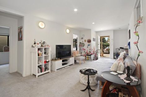 Photo of property in 26 Crispe Road, Clarks Beach, 2122