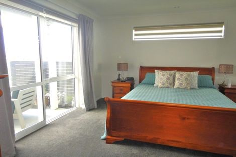 Photo of property in 6 Ara Kahika Lane, One Tree Point, 0118