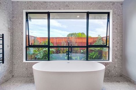 Photo of property in 8 Crawford Close, Amberley, 7410