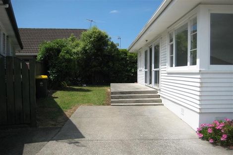 Photo of property in 2/66 Wellington Street, Howick, Auckland, 2014