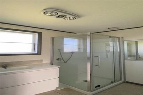 Photo of property in 18 Iredale Road, Hawera, 4610