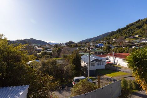 Photo of property in 9 Lincoln Street, Picton, 7220