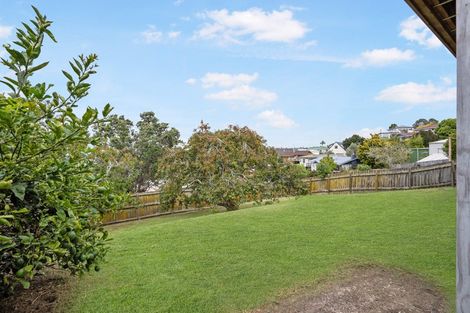 Photo of property in 17 Marcel Place, Glenfield, Auckland, 0629