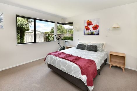 Photo of property in 69 Maygrove Drive, Orewa, 0931