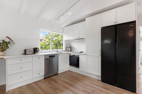 Photo of property in 7d Yeoman Place, Howick, Auckland, 2014