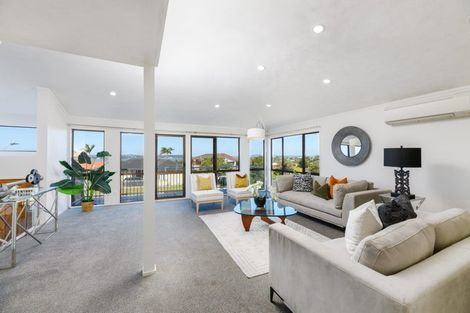 Photo of property in 5 Marlin Street, West Harbour, Auckland, 0618