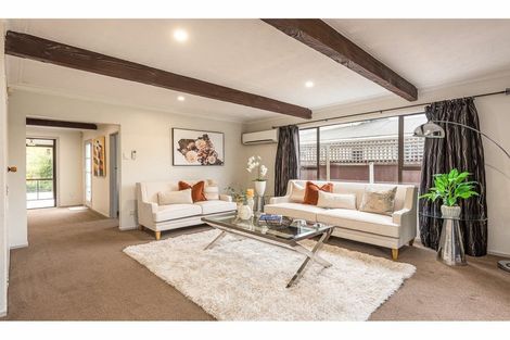 Photo of property in 405 Avonhead Road, Avonhead, Christchurch, 8042