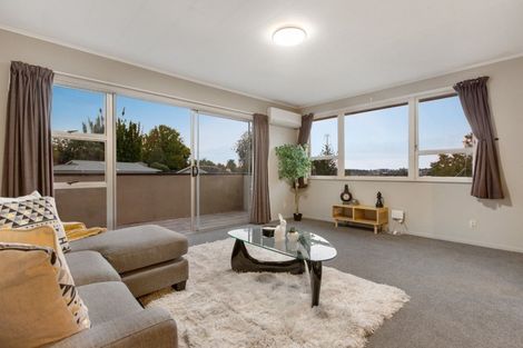 Photo of property in 25 Japonica Drive, Beach Haven, Auckland, 0626