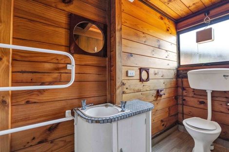 Photo of property in 4 Rennell Street, Frankleigh Park, New Plymouth, 4310