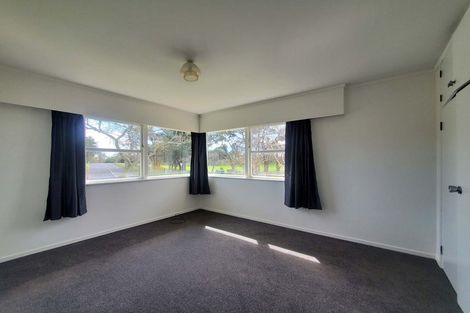 Photo of property in 64 Ray Small Drive, Pahurehure, Papakura, 2113