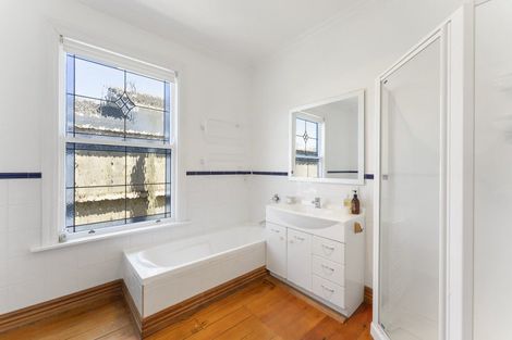 Photo of property in 154 Kings Crescent, Hutt Central, Lower Hutt, 5010