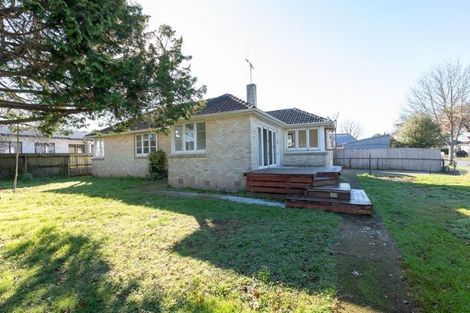 Photo of property in 2 Kenney Crescent, Fairfield, Hamilton, 3214