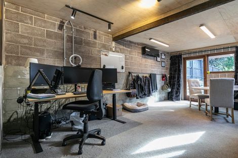 Photo of property in 15 Fairlea Road, Te Atatu South, Auckland, 0610