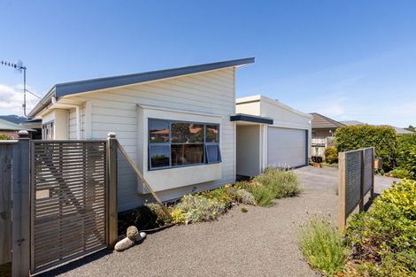 Photo of property in 16 San Vito Place, Paraparaumu Beach, Paraparaumu, 5032
