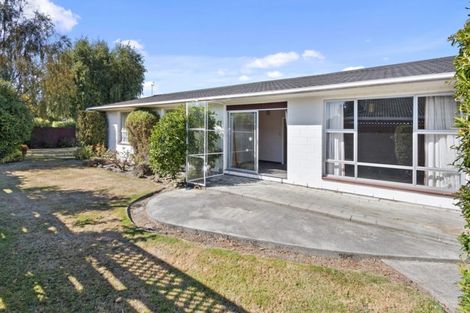Photo of property in 76 Grimseys Road, Redwood, Christchurch, 8051
