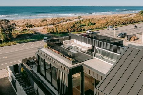 Photo of property in 124 Marine Parade, Mount Maunganui, 3116