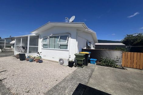 Photo of property in 2/7 Dryden Street, Stoke, Nelson, 7011