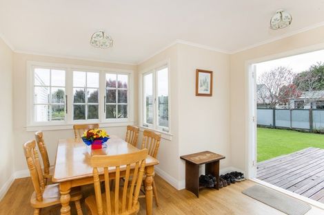 Photo of property in 100 Stout Street, Whataupoko, Gisborne, 4010