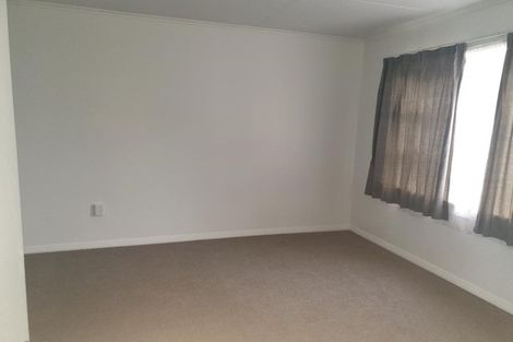 Photo of property in 2 Ruapehu Street, Castlecliff, Whanganui, 4501