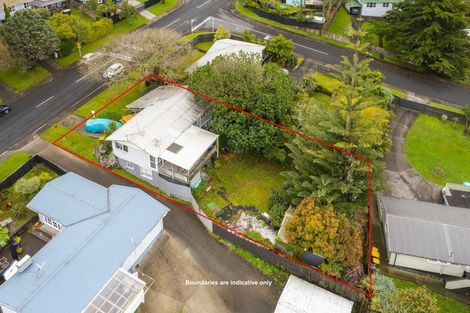 Photo of property in 71 Lauderdale Road, Birkdale, Auckland, 0626