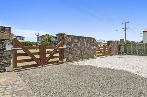 Photo of property in 527 Pukehina Parade, Pukehina, Te Puke, 3189
