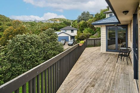 Photo of property in 17 Endeavour Drive, Whitby, Porirua, 5024