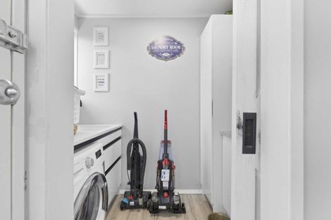 Photo of property in 7 Colonial Place, Kelvin Grove, Palmerston North, 4414