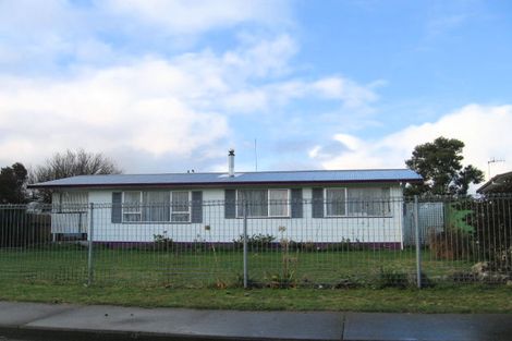 Photo of property in 3 Diaz Place, Flaxmere, Hastings, 4120