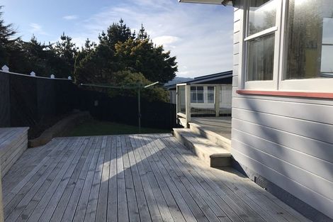 Photo of property in 18 Glen Alton Avenue, Paparangi, Wellington, 6037