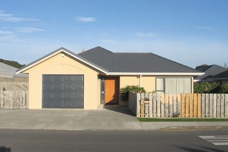 Photo of property in 57 Kapiti Crescent, Titahi Bay, Porirua, 5022