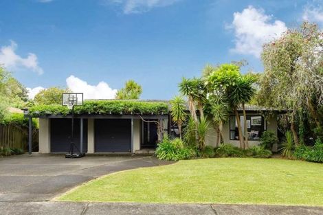 Photo of property in 5 Surville Place, Mairangi Bay, Auckland, 0630